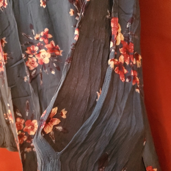 Xhilaration | Floral Mini Dress - Picture 2 of 4